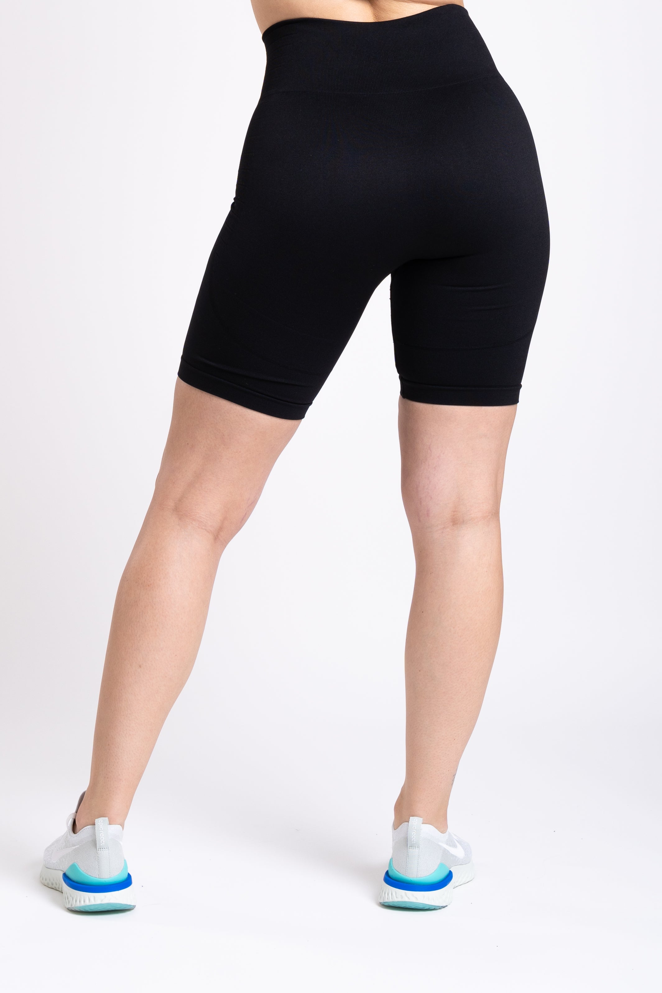 Evolve Seamless Shorts - Pitch Black
