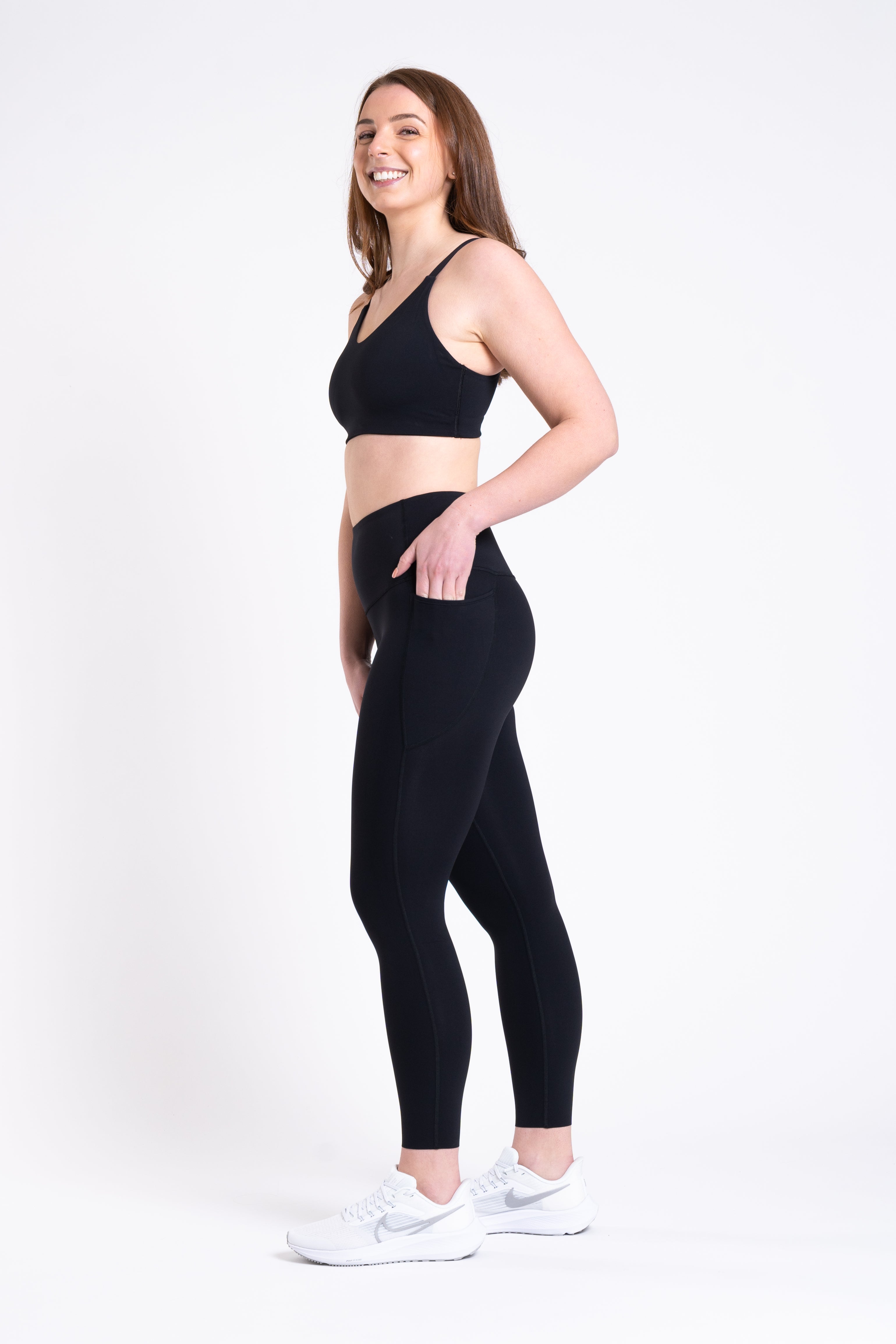 Racer Sports Bra - Jet Black